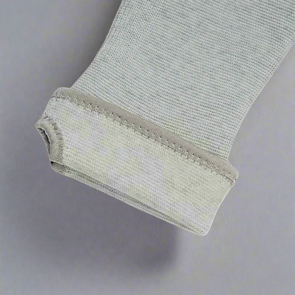 Orthopaedic Bamboo Wrist Sleeve - Image 4