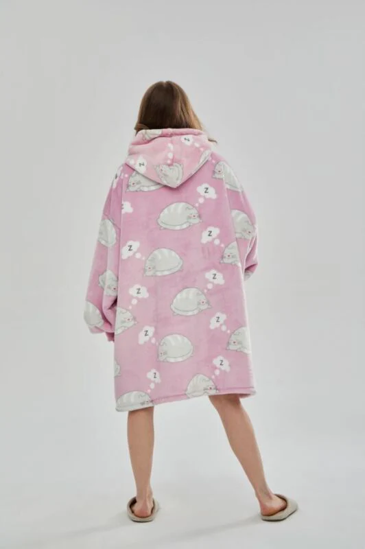 Oversized Winter Hoodie Blanket - Image 9